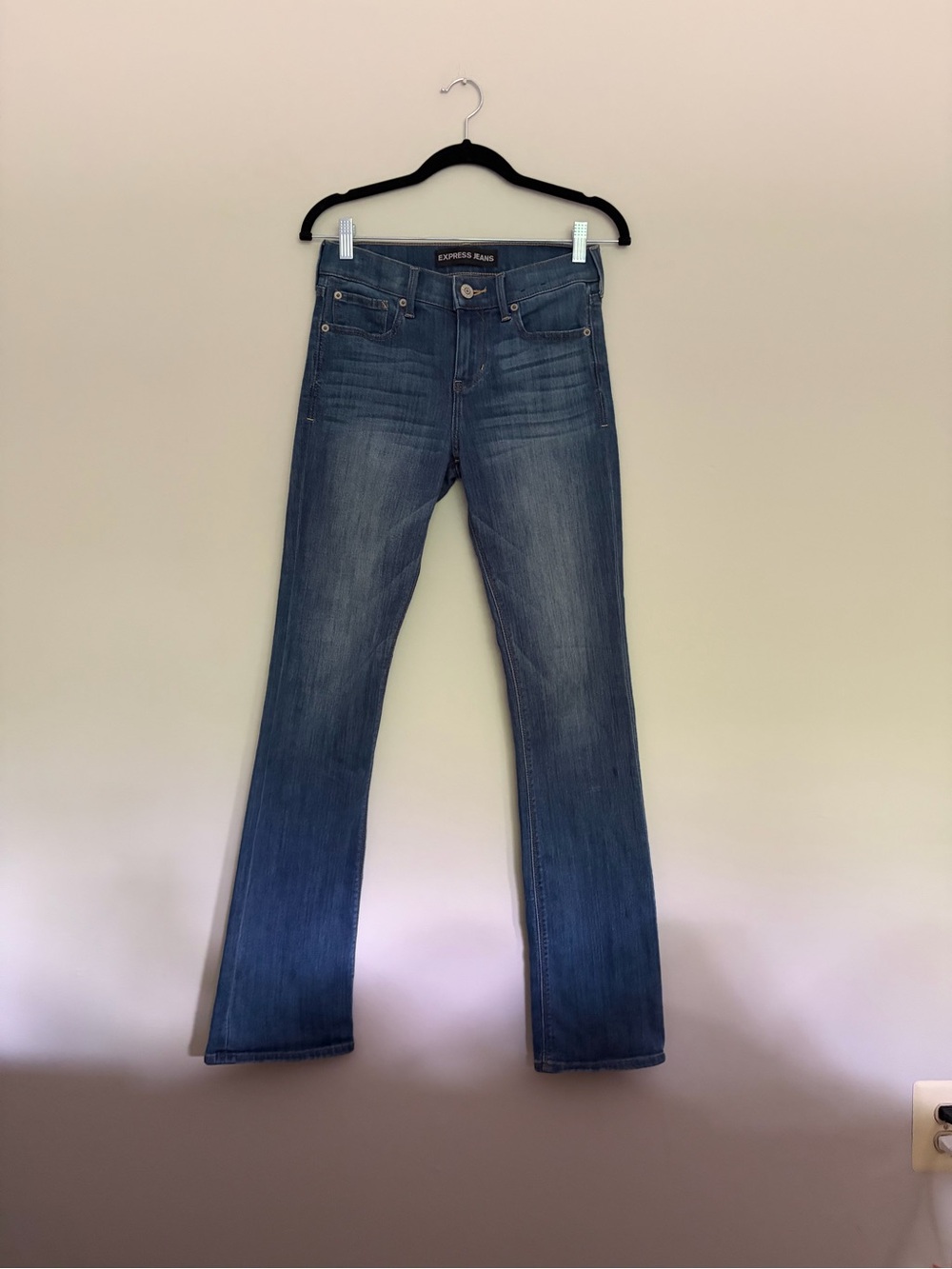 Express "Barely Boot" Mid Rise Denim Jeans - size 0R